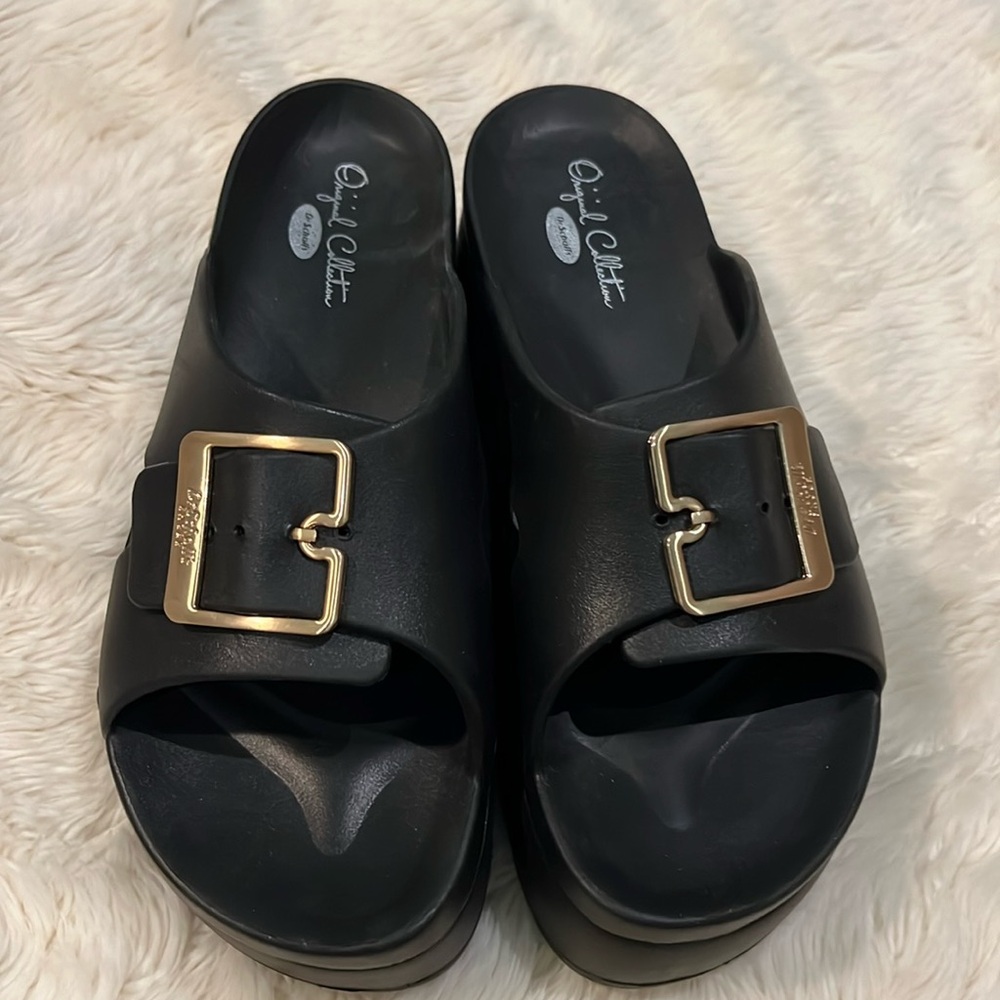 Dr. Scholl’s Original Collection platform slides
